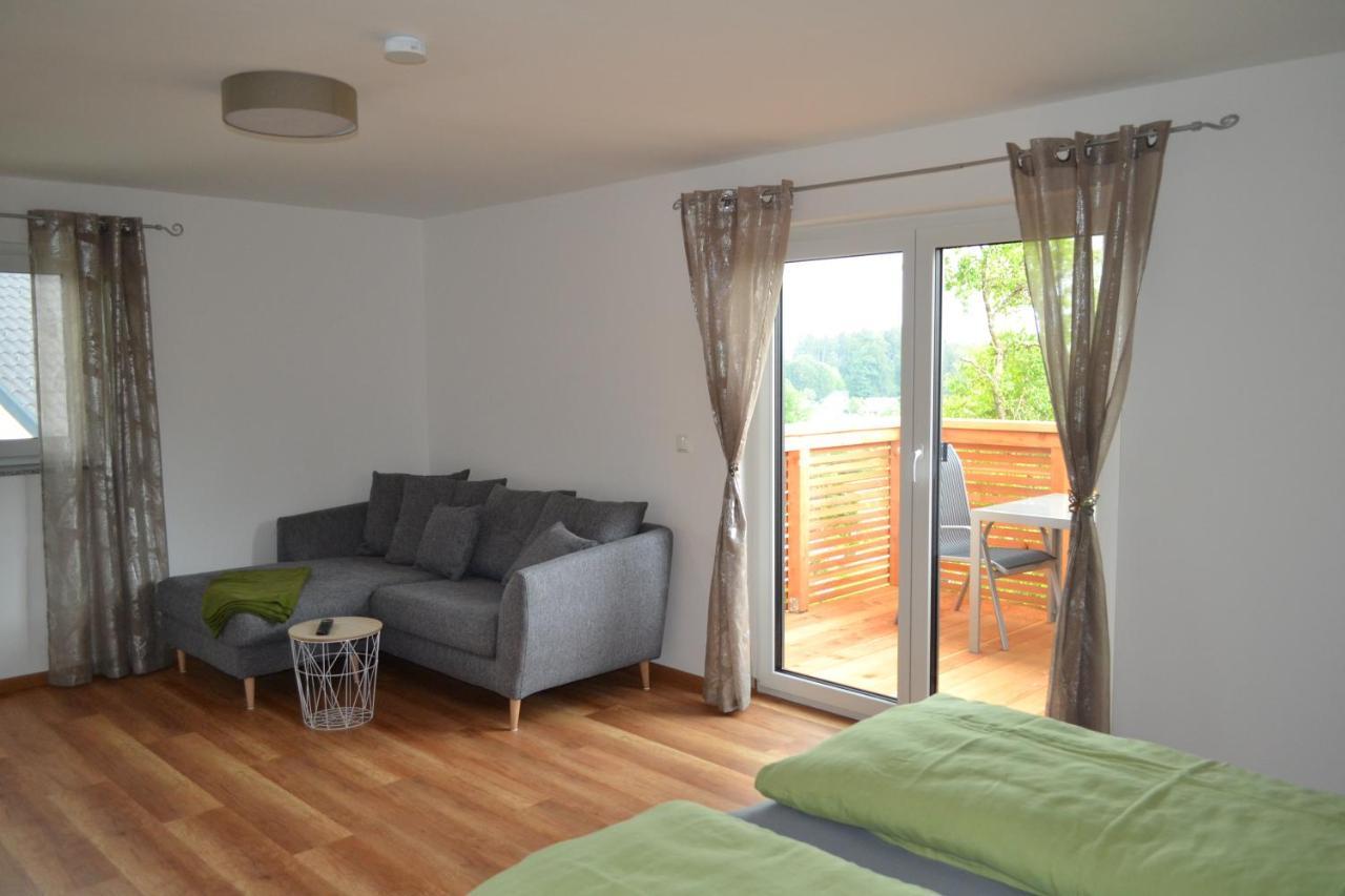 Biohof Auinger, Der Tiererlebnishof Apartment Aurach am Hongar Exterior foto