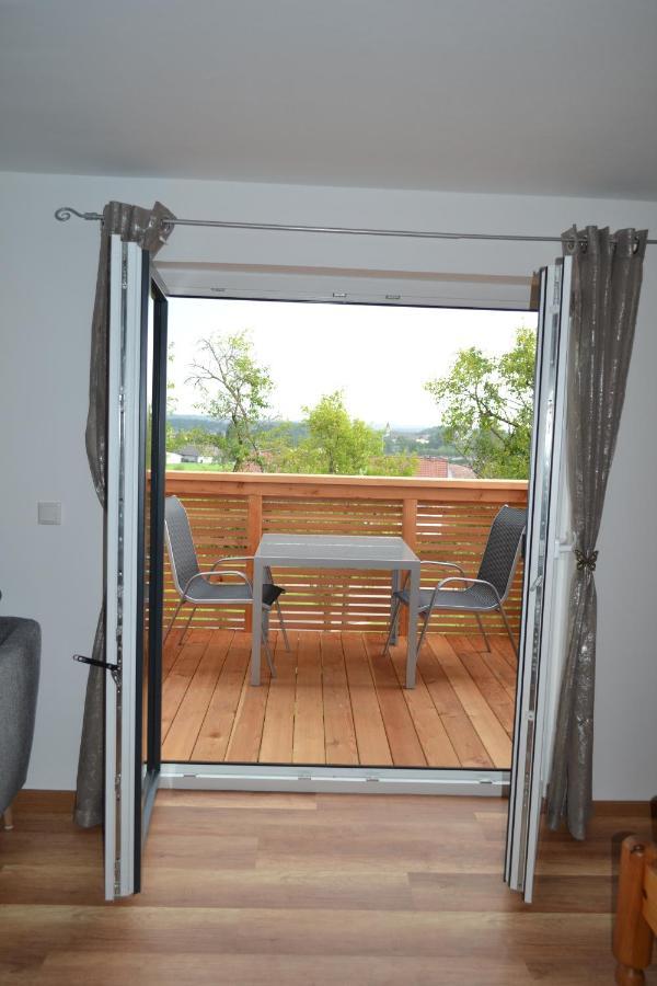 Biohof Auinger, Der Tiererlebnishof Apartment Aurach am Hongar Exterior foto